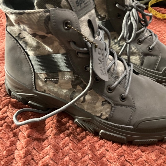 Shoes - Picture 3 of 3